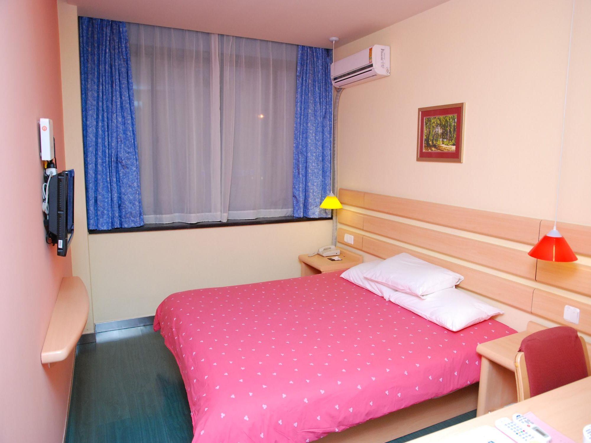 Home Inn Shanghai Railway Station North Square Экстерьер фото