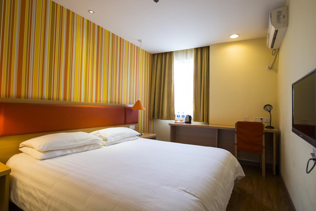 Home Inn Shanghai Railway Station North Square Экстерьер фото